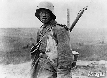 Soldato giovane nella Grande Guerra