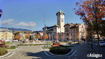 piazza asiago autunno