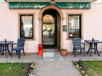 Der Eingang der Bufera Tourist Accommodation