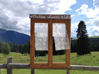 Das Fenster auf dem Panorama von Malga Larici di Sotto