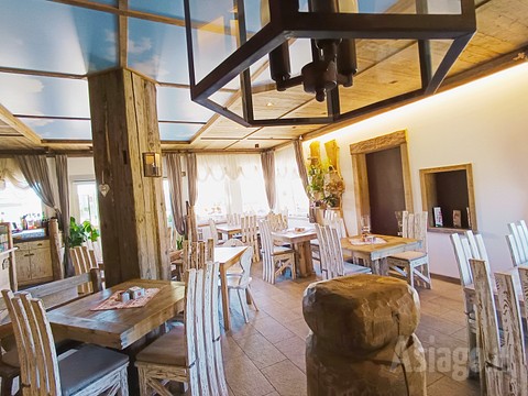 Holz, Licht und alpines Flair