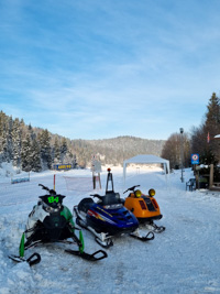 Die Schneemobile des Centro Fondo Monte Corno