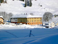 Veduta albergo inverno