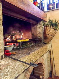 Grilled polenta in the fireplace