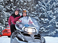 Due ragazze in motoslitta centro fondo campolongo