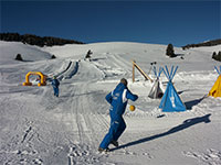 Partita pallone piste scuola sci larici val formica