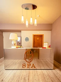 Die Theke des Spas