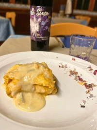 Herbstliche Lasagne mit Kürbis, Porchetta und Gorgonzolacreme