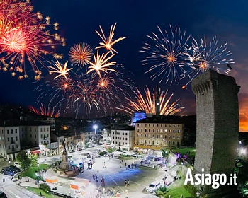 Piazza Enego fuochi artificio ferragosto