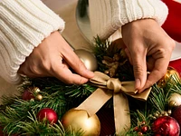 Workshop for adults: "Creation of a centerpiece for the holidays and placeholders for New Year's Eve" - Treschè Conca, Monday 29 December 2025