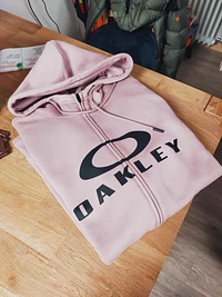 Abbigliamento sportivo Oakley ad Asiago