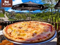 Pizza zum Genießen auf der Sommerterrasse von Al Fortino