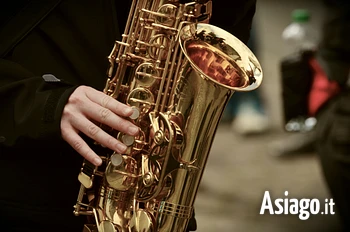 Aperitivo serale con musica dal vivo Jazz e Swing al Ristorante La Baitina di Asiago - 26 dicembre 2022