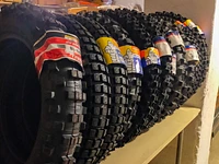 Gomme moto nell'officina di Free Time