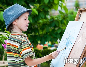 Laboratorio di pittura per bambini sull'Altopiano di Asiago