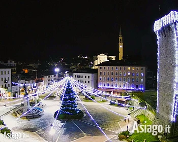 Enego accensione albero di Natale