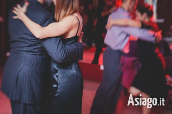 ballo liscio a canove di roana