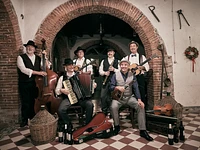 TRINKABAR – Aperitif and live music with "Tino e i Fiaschi" – Cesuna, Saturday 28 June 2025