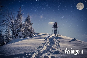 Ciaspolata sotto le stelle sull'Altopiano di Asiago