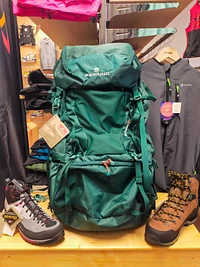 Zaino Ferrino e scarponi da trekking ad Asiago
