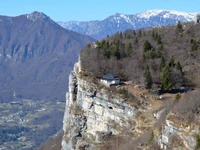 Monte Cengio: con gli asini tra storia e natura - 8 agosto 2023