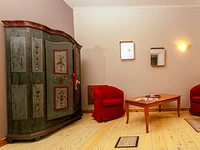 Wartezimmer in der Nähe der Rezeption