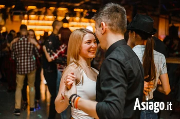 lezone di salsa bachata e kizomba sull altopiano d