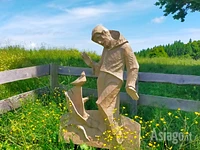 Scultura di San Francesco lungo il Sentiero del Maestro Patrizio