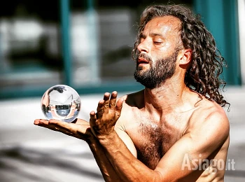 NAGUAL mosso dal vento spettacolo di danza contemporanea e circo