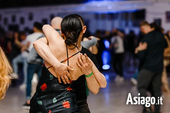 lezione di salsa bachata e kizomba sull altopiano 