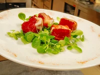 Asiago Saccottini mit Speck auf Baldrianbett