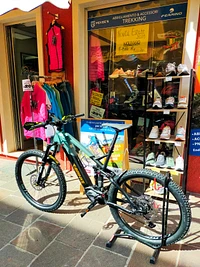Bici elettrica Brinke pronta per il noleggio da Free Time