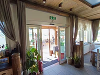 Vom Innenraum bis zum Parkett mit Blick auf die Tanzfläche