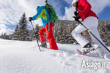 Ciaspolata sulla neve dell'Altopiano di Asiago