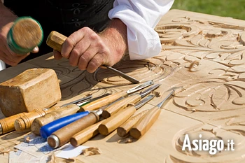 42 concorso internazionale di scultura sul legno c