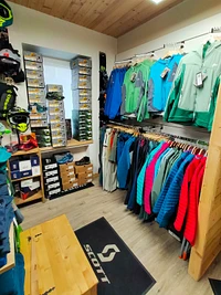 Abbigliamento sportivo per la montagna ad Asiago