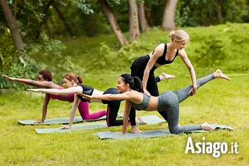 Yoga insieme a Cesuna sull'Altopiano di Asiago