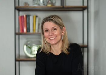 Scrittrice MARA CAROLLO