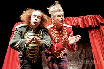compagnia due spettacolo di clownerie