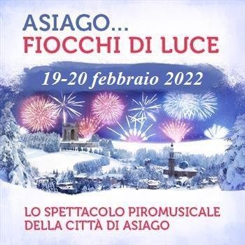 Fiocchi di luce 2022 spettacolo pirotecnico ad Asiago