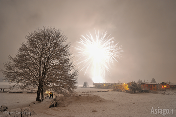 Roberto costa ebech vincitore concorso fotografico di Asiago Fiocchi di Luce 2016 Roberto costa ebech vincitore concorso fotografico di Asiago Fiocchi di Luce 2016