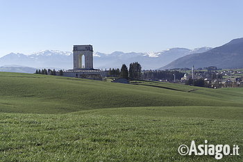 Vista panoramica del Sacrario di Asiago