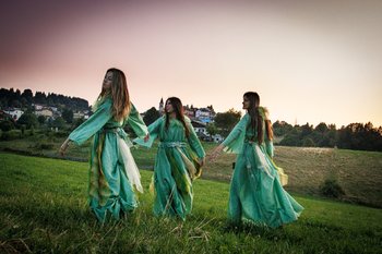 Spettacolo fiabesco delle Zelighen Baibblen a Cesuna di Roana estate 2024