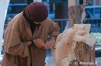 Concorso internazionale di scultori in legno ad Asiago 2013