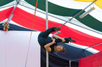 Circus and juggling show to Roana Caravan Santorini, Sunday July 29, 2012 The 'C