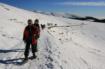 Ciaspolata a Monte Longara con Guide Altopiano