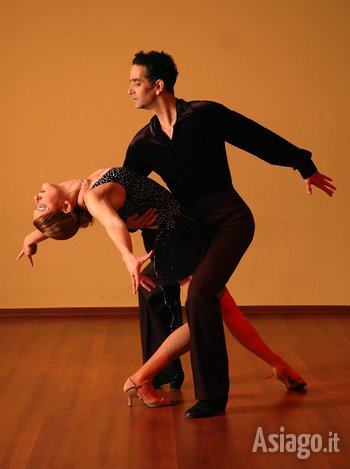 Danza e ballo caraibico salsa cubana