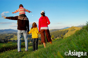 famiglia in montagna