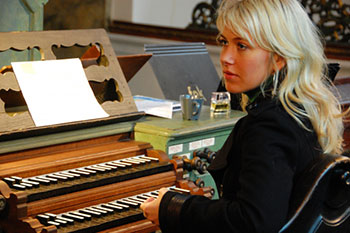 Katerina Chrobokova all'organo