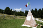 Cippo in onore di Eugenio Niccolai Cippo in onore di Eugenio Niccolai